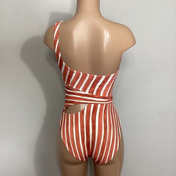 New. Vince Camuto stripe swimsuit. MSRP $139. Size 6 - Picture 6 of 16